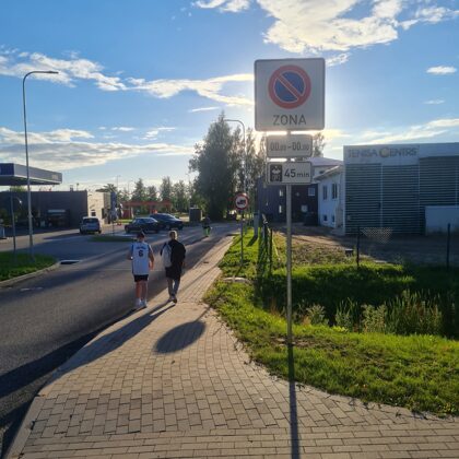 Ceļa zīmju uzstādīšana DUS Virši Lietuvas šoseja 70