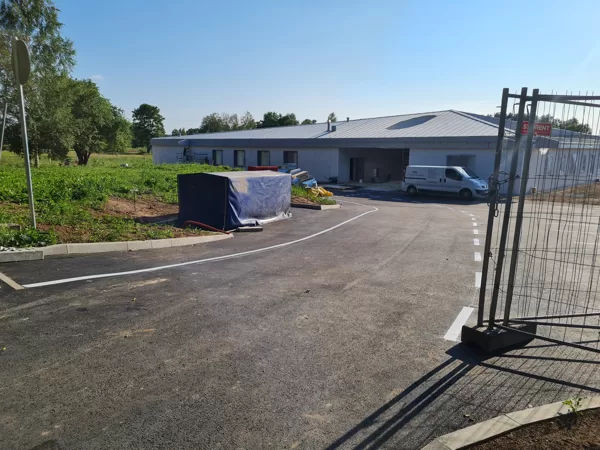 horizontālo līniju izveide un krāsošana