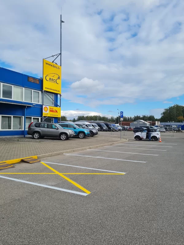 BRC autocentra horizontālo līniju atjaunošana