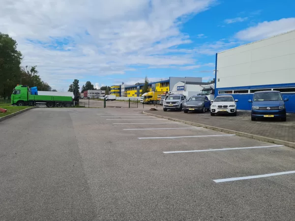 horizontālo līniju izveide un krāsošana