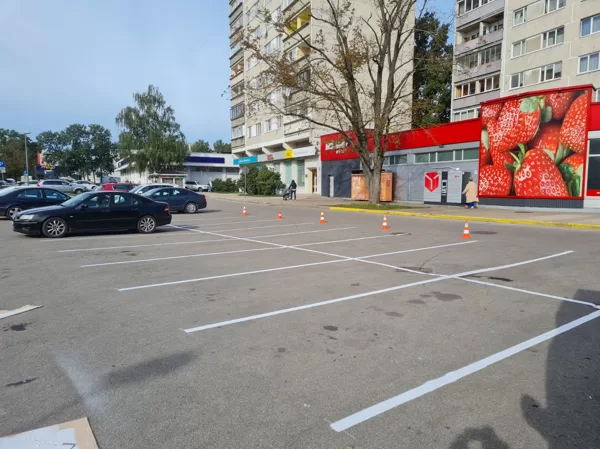 horizontālo līniju izveide un krāsošana