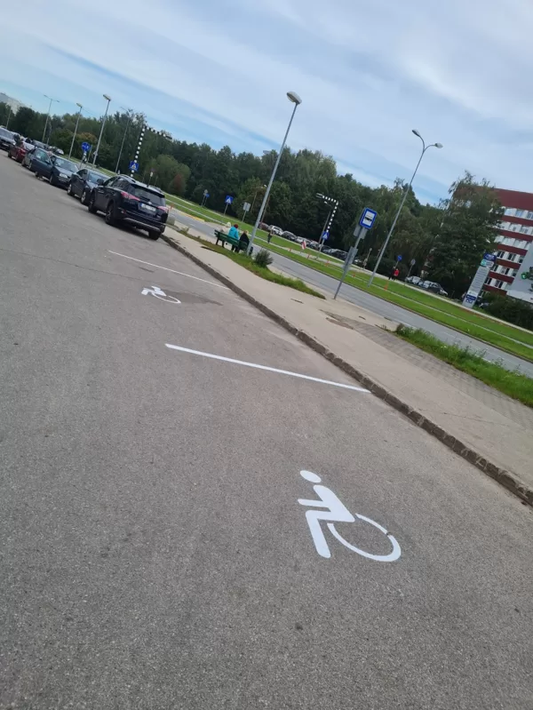 horizontālo līniju izveide un krāsošana