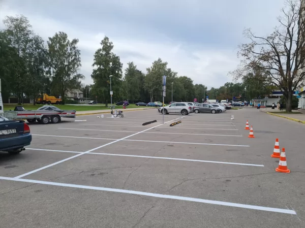 horizontālo līniju izveide un krāsošana