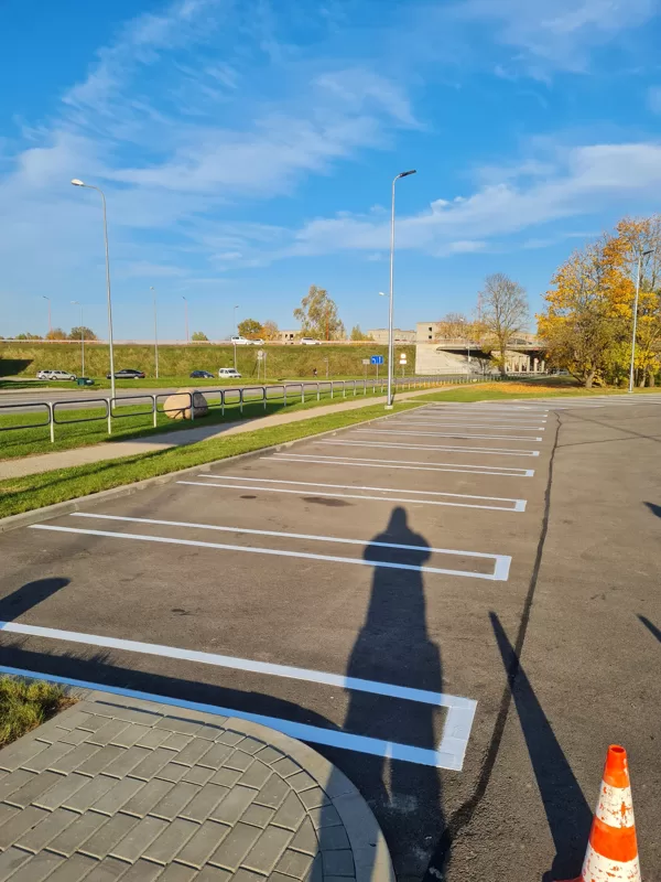 horizontālo līniju izveide un krāsošana