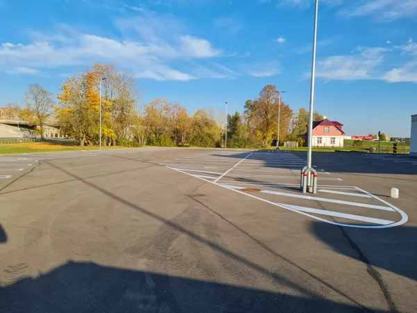 horizontālo līniju izveide un krāsošana