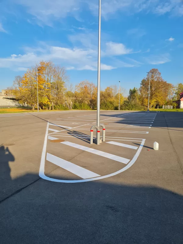 horizontālo līniju izveide un krāsošana