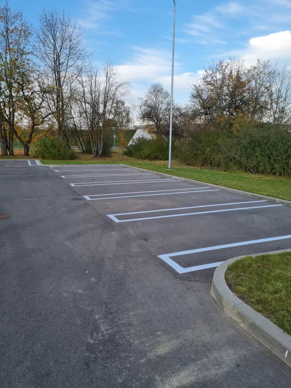 horizontālo līniju izveide un krāsošana