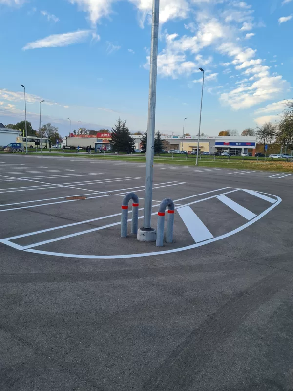 horizontālo līniju izveide un krāsošana