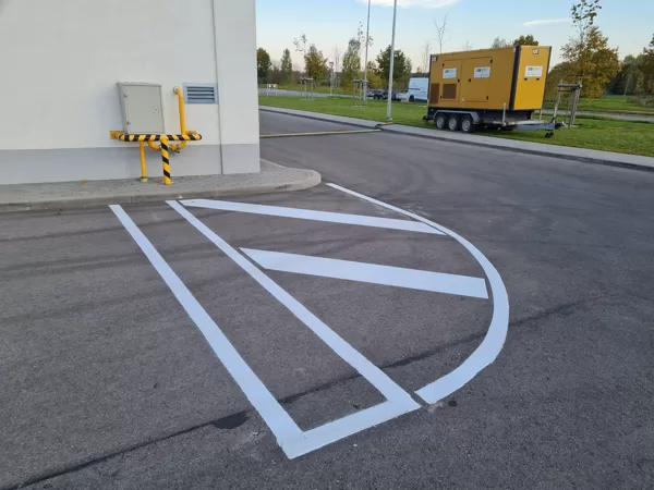 horizontālo līniju izveide un krāsošana