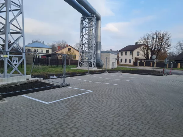 horizontālo līniju izveide un krāsošana