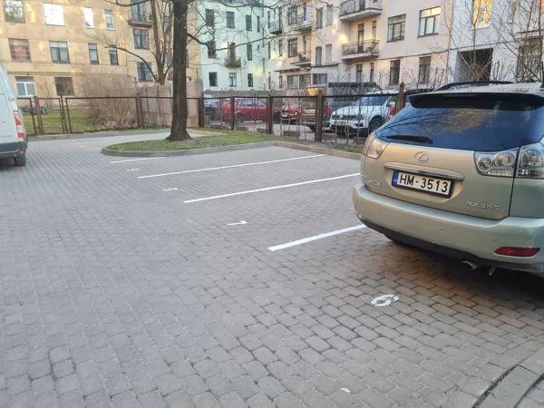horizontālo līniju izveide un krāsošana