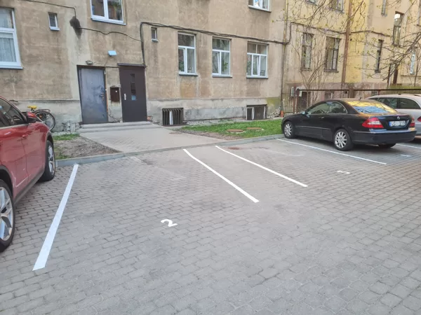 horizontālo līniju izveide un krāsošana