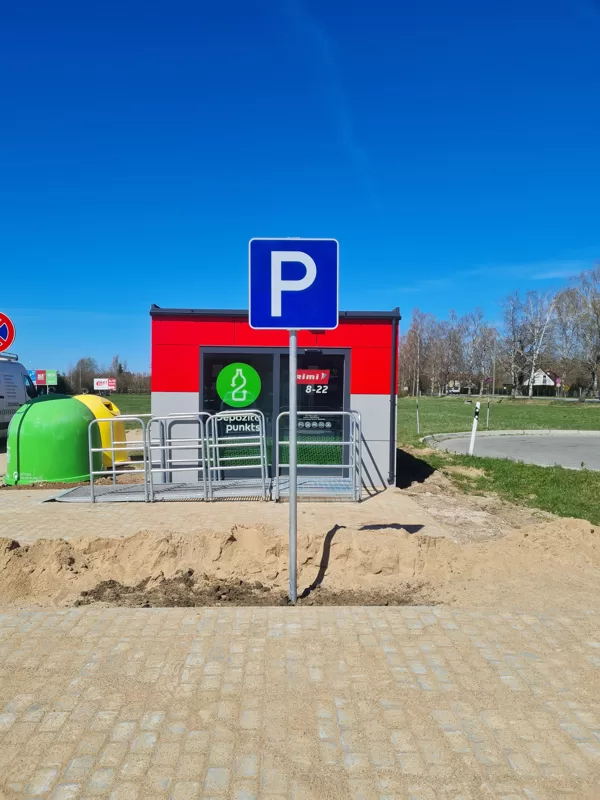 Ceļa zīmju uzstādīšana