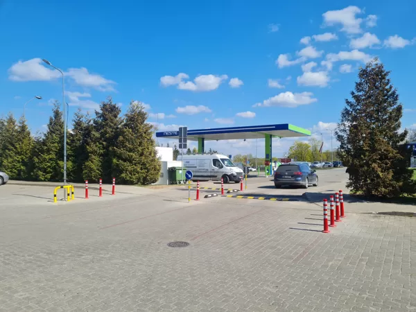 Satiksmes organizācijas tehnisko līdzekļu uzstādīšana
