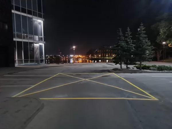 Horizontālo līniju izveide ar auksto plastiku