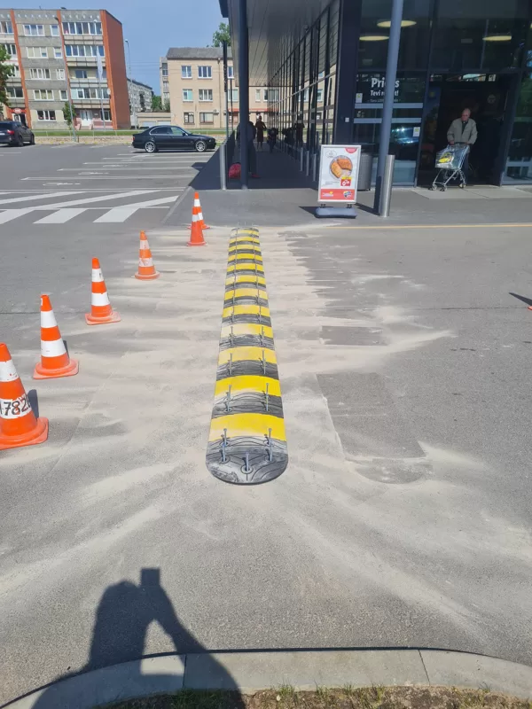 Gulošo policistu uzstādīšana Daugavpils LIDL