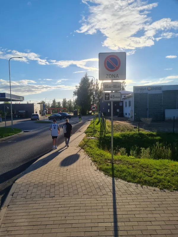 Ceļa zīmju uzstādīšana DUS Virši Lietuvas šoseja 70