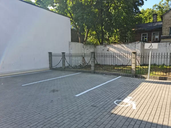 horizontālo līniju izveide un krāsošana