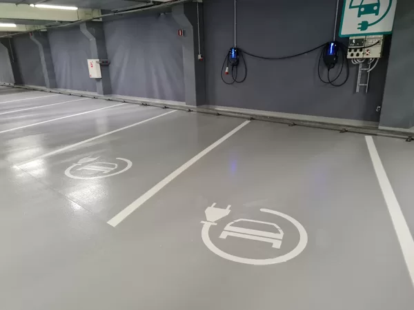 horizontālo līniju izveide un krāsošana