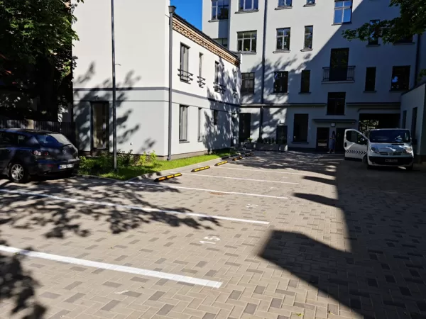 horizontālo līniju izveide un krāsošana