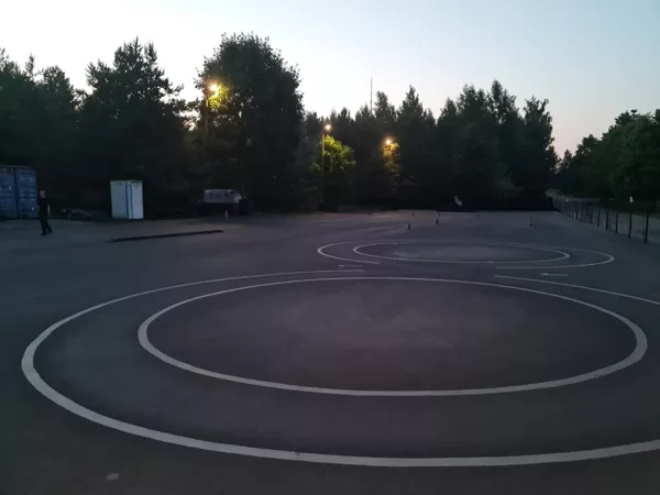 horizontālo līniju izveide un krāsošana